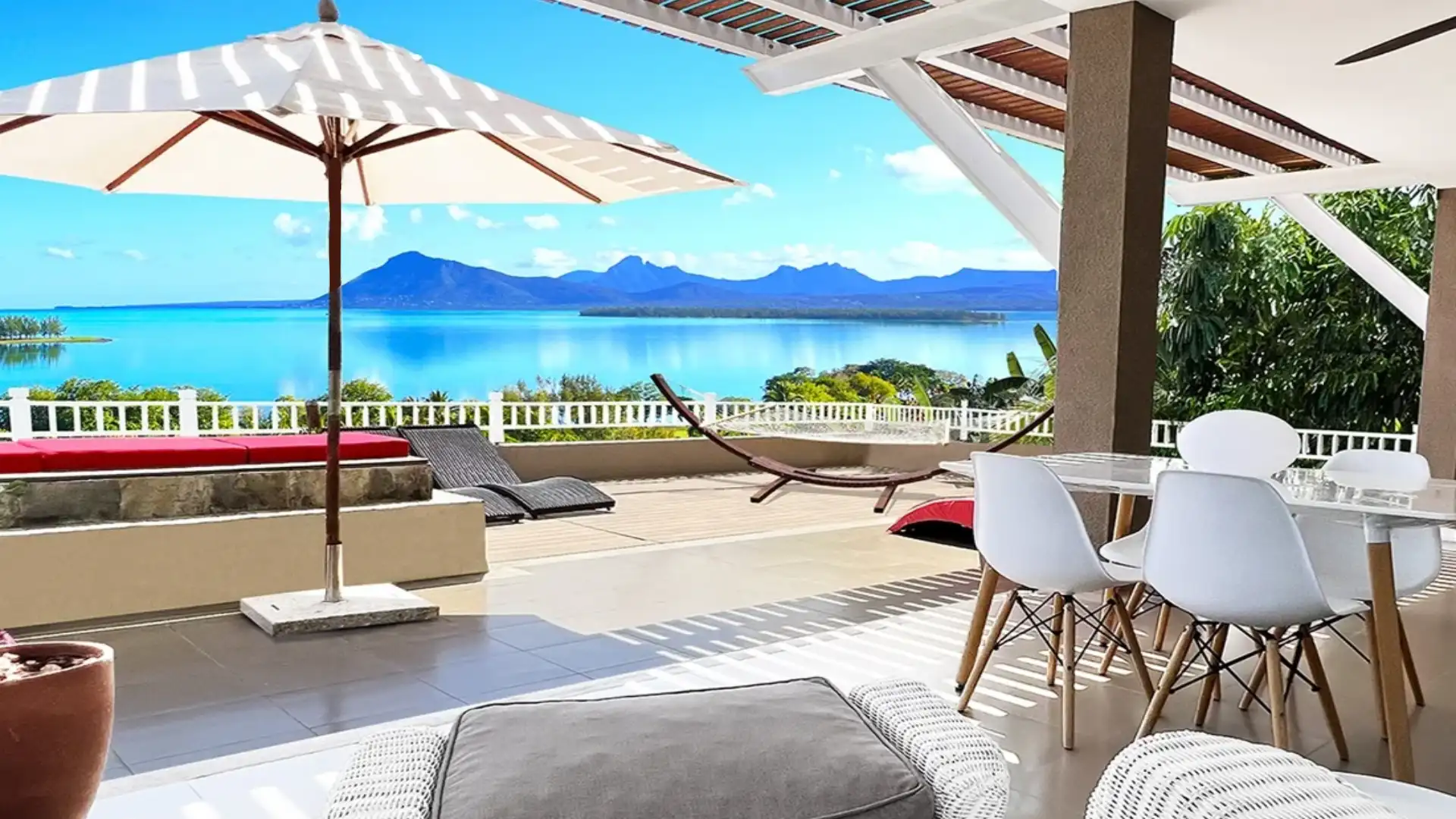 A Romantic Day in Le Morne for Your Mauritius Honeymoon