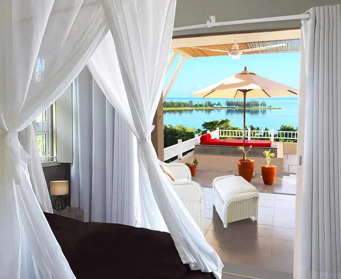New Year’s Eve in Le Morne: Villa Freedom vs Hotel Rhythm