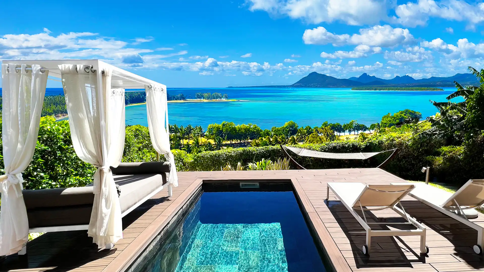 A Private Day in Le Morne: Villa Life vs Hotel Routine