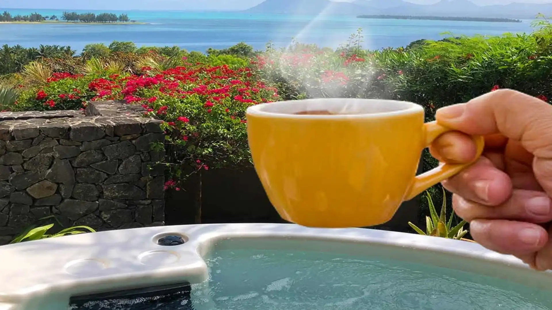 Your Perfect Family Villa in Le Morne: Space, Freedom and Panoramic Lagoon Views